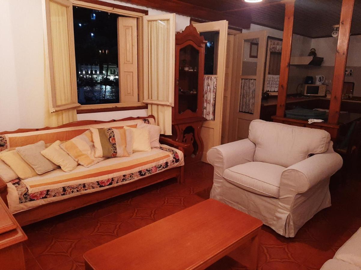 Harbour View Apartment Đảo Sými Ngoại thất bức ảnh